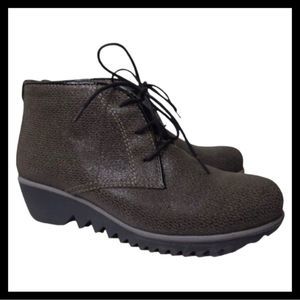 Wolky Comfort Lace up Wedge Shimmer Boots